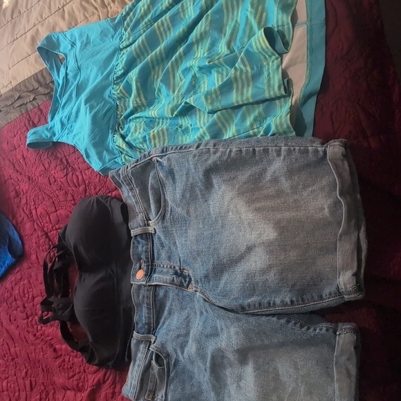 Closet Staples Not So Mystery Bundle 3 Rompers 3 Shorts 1 Jeans 1 Dress & More - Picture 7 of 7